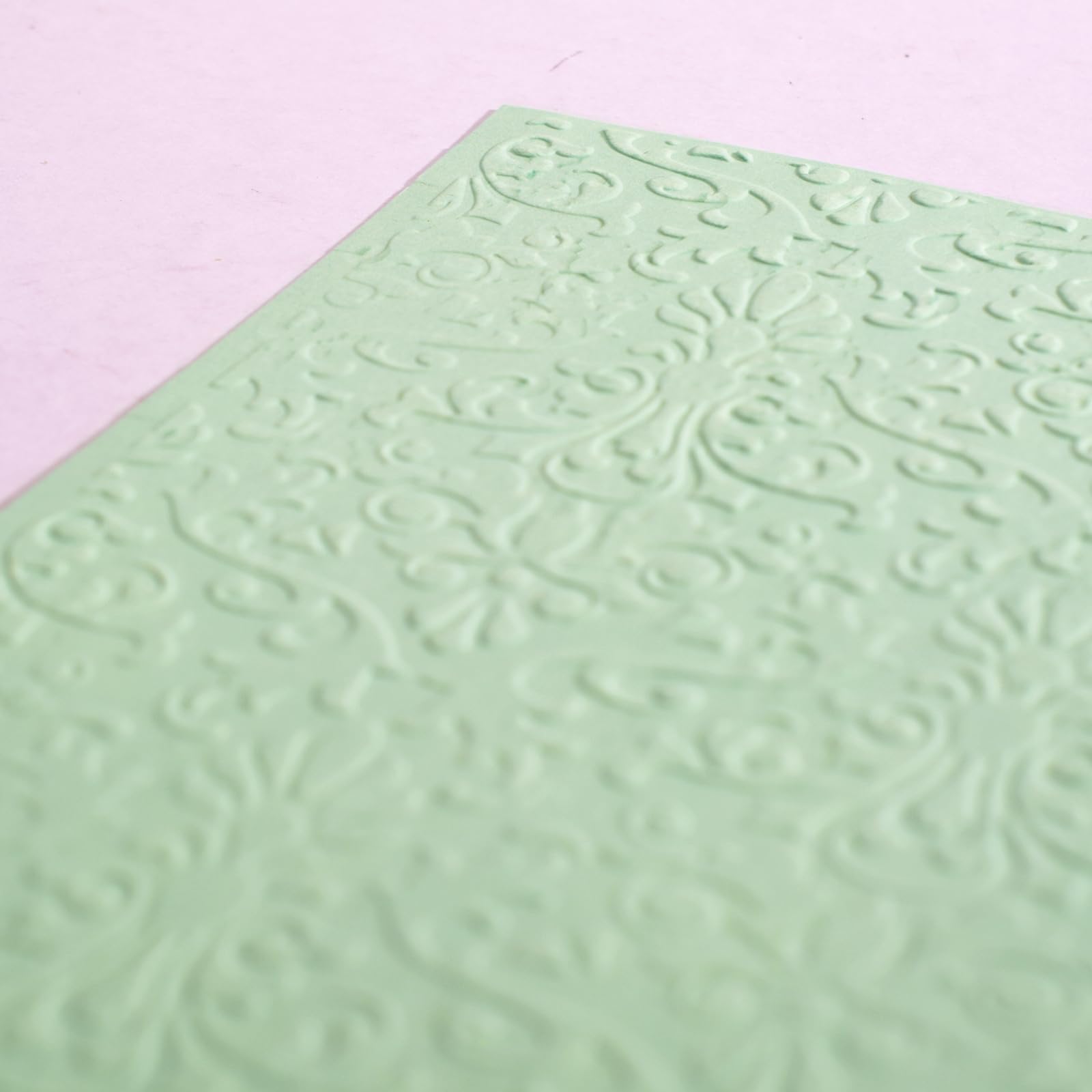 Vaessen Creative Carpeta de Embossing, Damasco 14,6 x 10,8 x 0,5 cm, 1 pieza, para Tarjetas de Cumpleaños, Tarjetas de Nacimiento, Tarjetas de Navidad y Manualidades con Papel