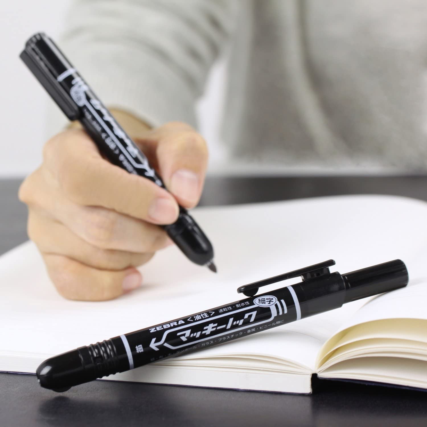 Amazon | ゼブラ 油性マーカー マッキーノック細字 赤 5本入 P