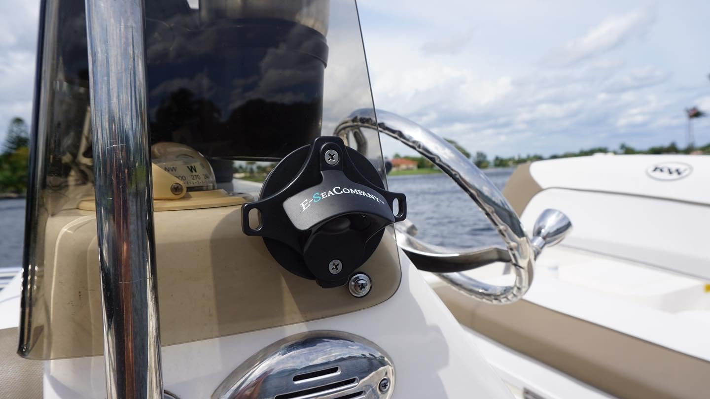 E-Sea Opener - Abridor de botellas montado con ventosa. Ideal para barcos, caravanas, coches, refrigeradores, portones traseros y mucho más