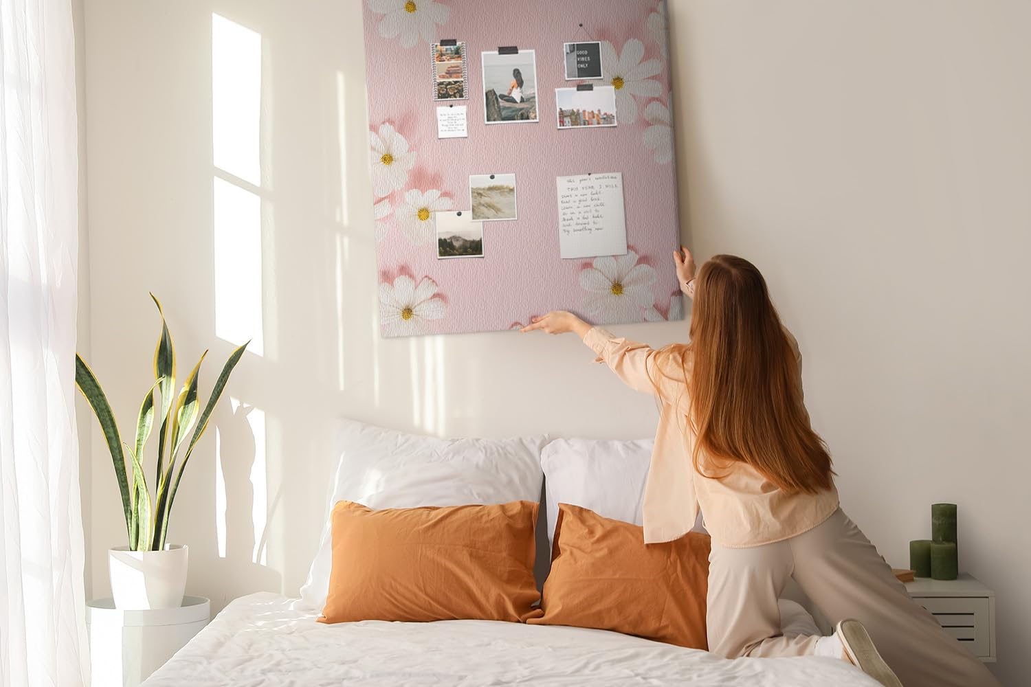 Tablero de corcho horizontal decorativo | organizador mural para tareas ideas proyectos y notas | oficina hogar escuela | fácil instalación - 100x140 - de madera - flores de manzanilla margarita