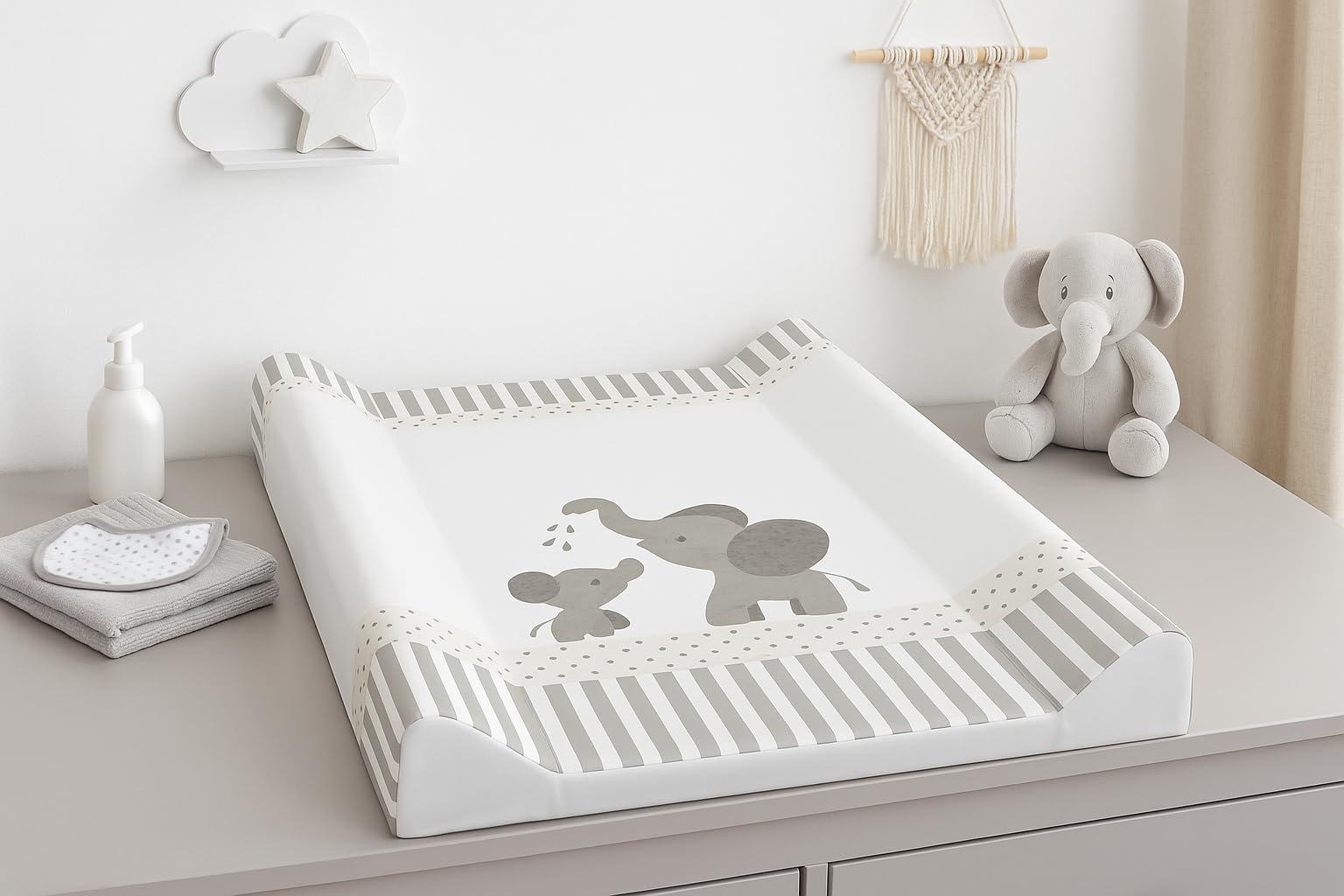 Rotho Babydesign Materassino Fasciatoio, Da 0 mesi, Modern Elephants, Bella Bambina, Bianco/Grigio, 50 x 70 cm, 20099 0001 CG