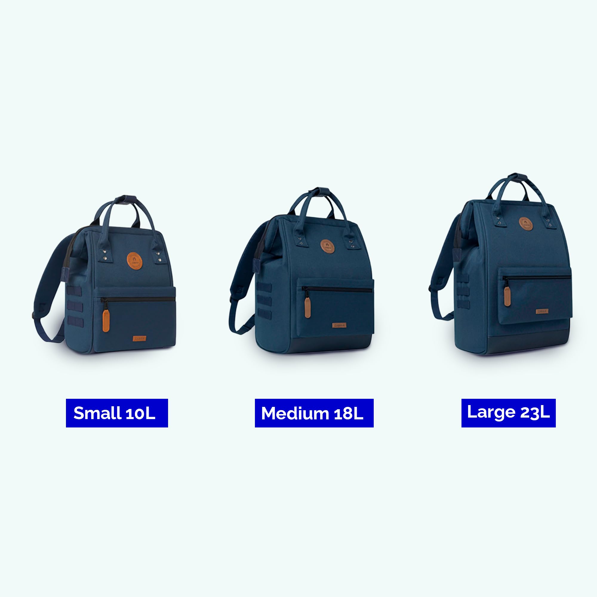 Cabaïa - Adventurer Rucksack Reykjavik Medium 18L - Wasserabweisend - Laptopfach bis zu 13 Zoll - 2 Vordertaschen - vegan zertifiziert - Rucksack für Reisen und Arbeit, Damen & Herren - Blau
