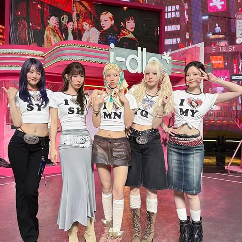 (G)I-DLE minini 半袖 Tシャツ Lサイズ 正規品 新品 idle G)I-DLE minini 半袖 Tシャツ Lサイズ 正規品 新品 i-dle 미니니