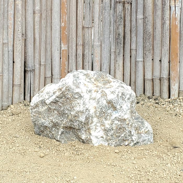 庭石？ Amazon.co.jp: 徳島県産庭石 1石【4】 庭石・青石の事なら当店に