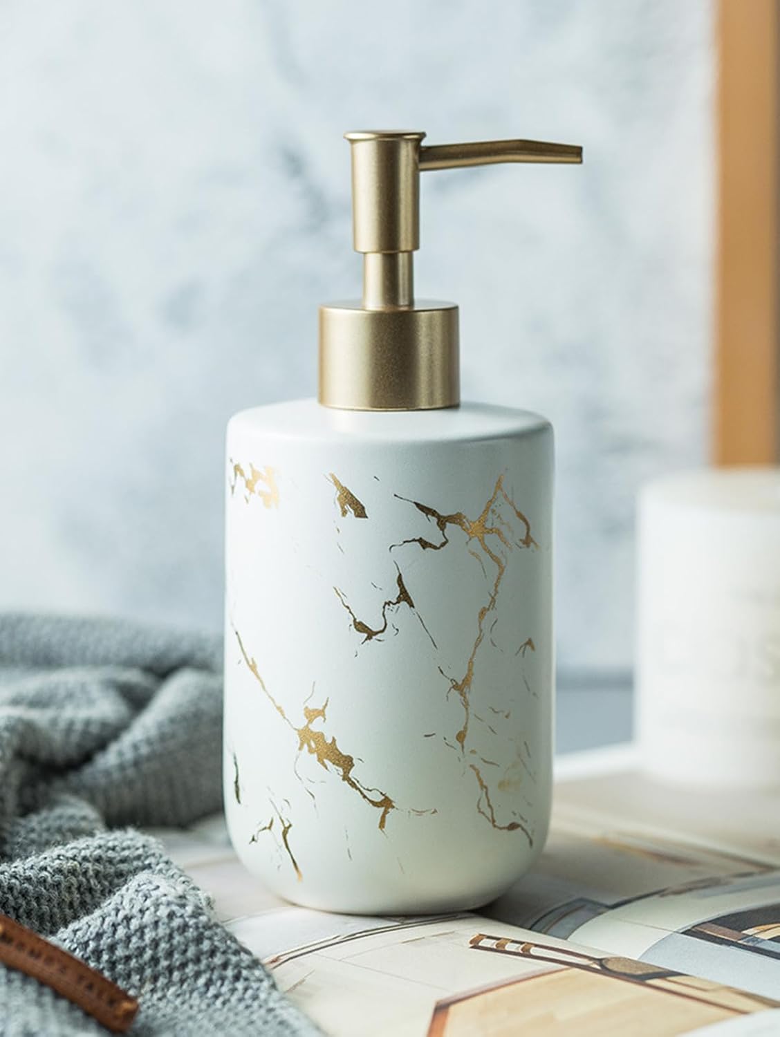 Soap Dispenser White and Gold,300ml/10 Oz Luxurious Hand Soap Bottle with Plastic Pump Gold,Ceramic Liquid Soap Dispenser for Bathroom, Kitchen, Dish Soap,Lotion,Liquid Soap
