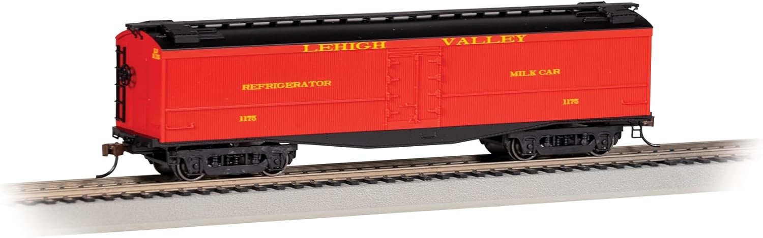 Bachmann Trains - 50' Express Reefer - Lehigh Valley #1175 - HO Scale