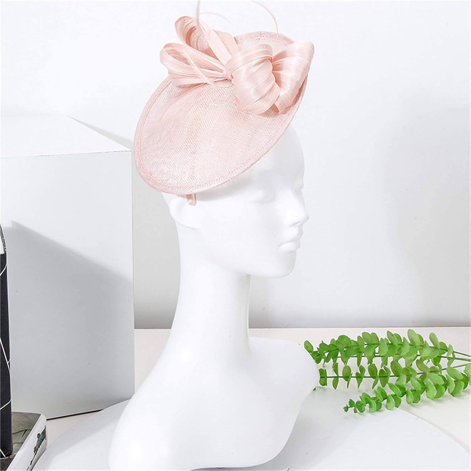 Women's Sun Hats 2026 New Summer Manila Straw Hat Vintage Headwear Party Fascinator