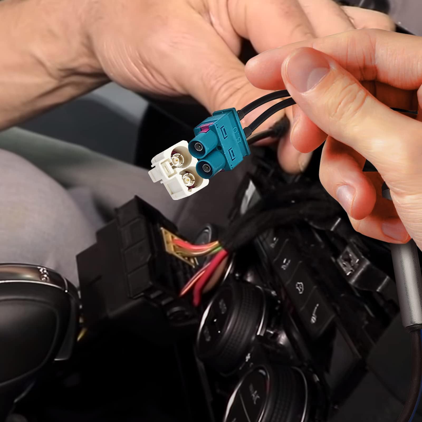 Bingfu Amplificatore Segnale Antenna Autoradio Auto, Adattatore da Doppio Maschio Fakra a Spina DIN per Volkswagen VW Golf Polo Audi BMW Unità Principale