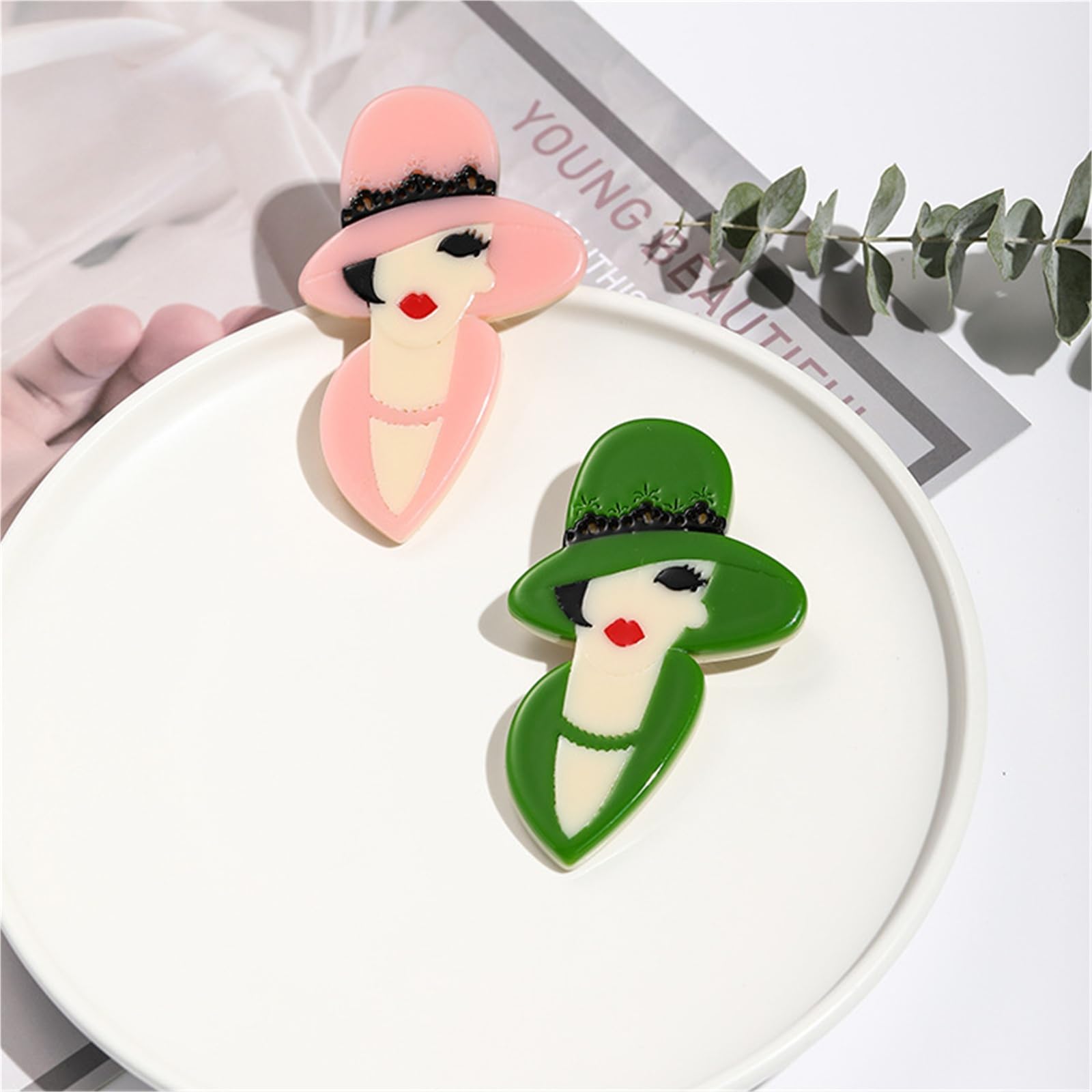 Broche acrílico de lujo con luz de dibujos animados, accesorio moderno y refinado para mujeres y hombres