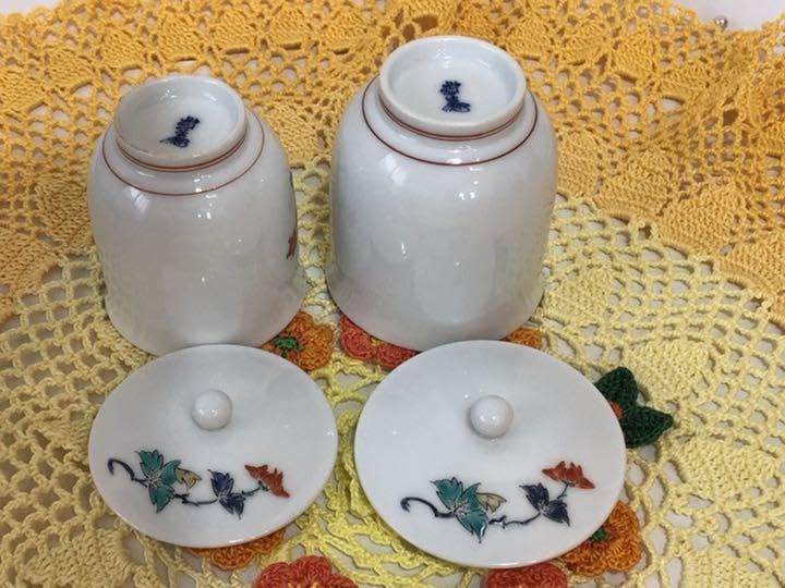 Amazon.co.jp: 人間国宝 13代 酒井田柿右衛門 作 夫婦湯呑 箱付き