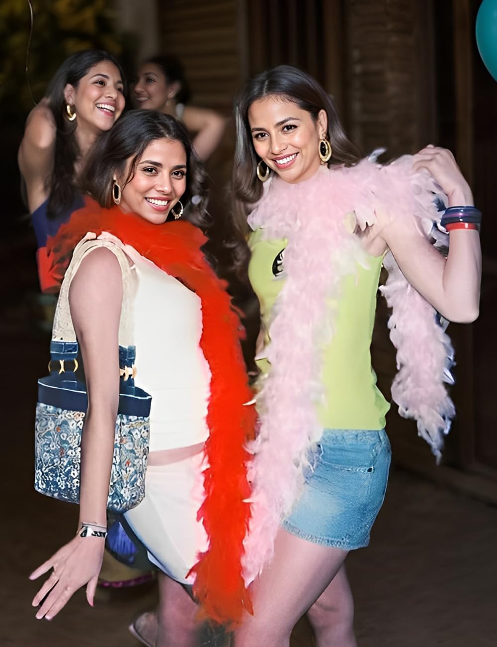 SHENYI 45g 2Yard Feather Boa with Body Glitter and Heart Sunglasses for Women and Teen Girls Bachelorette Party Halloween - Image 4