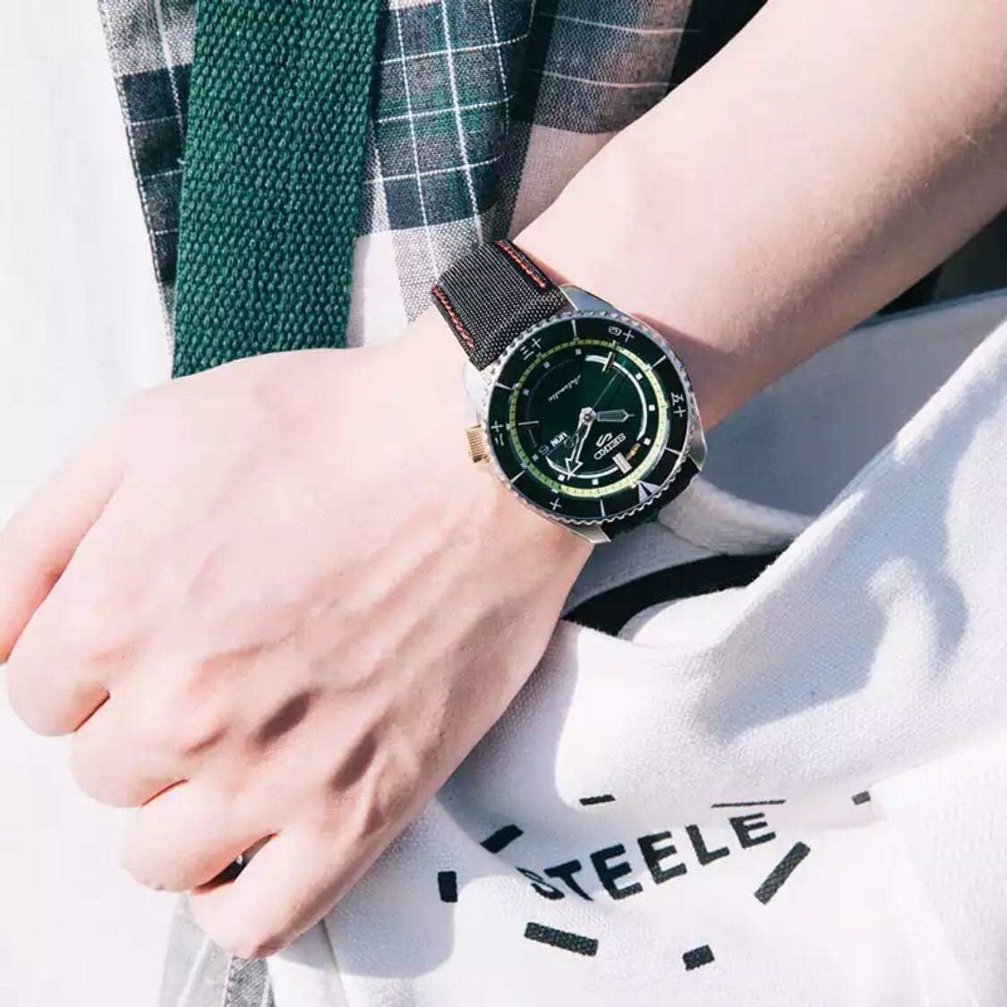 Amazon Co Jp Seiko ワンピース 中国限定 コラボ 腕時計 セイコー 5 スポーツ One Piece ロロノア ゾロ 100m防水 4r36 機械式 日本未発売 正規品 腕時計 Amazon Co Jp Seiko ワンピース 中国限定 コラボ 腕時計 セイコー 5 スポーツ One Piece ロロノア ゾロ 100m防水 4r36 機械式 日本未発売 正規品 腕時計