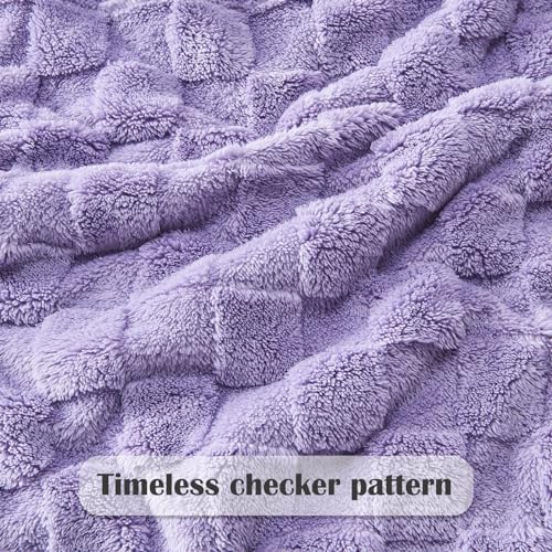 NEWCOSPLAY Super Soft King Blanket Lavender Premium Silky Flannel Fleece 3D Checkered Lightweight Bed Blanket All Season Use (Lavender Checkered, King(90"x110"))