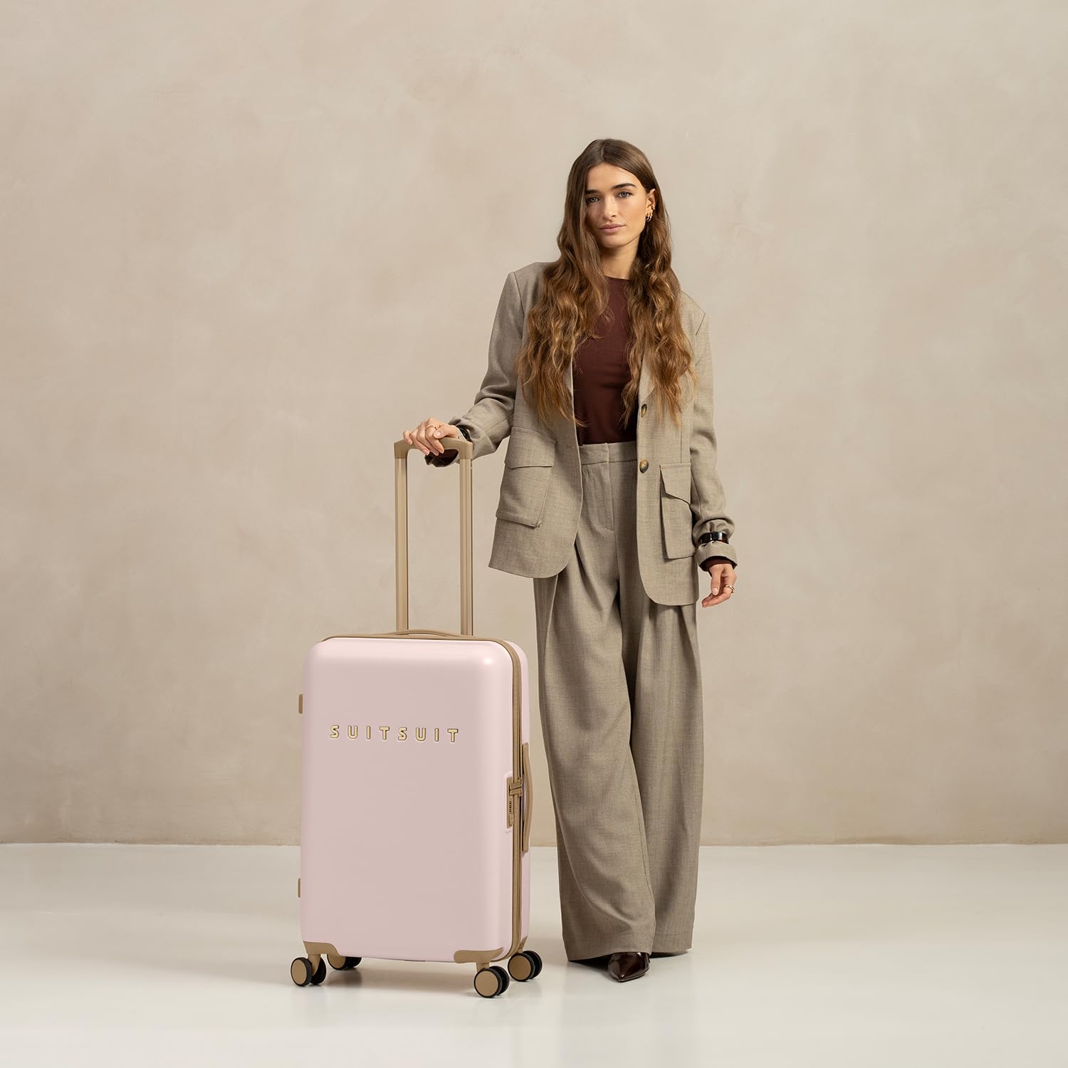SUITSUIT Koffer Groß 66 cm - Leicht Hartschalen Reisekoffer mit Rollen - TSA-Schloss - 59 L - Fusion Rose Pearl