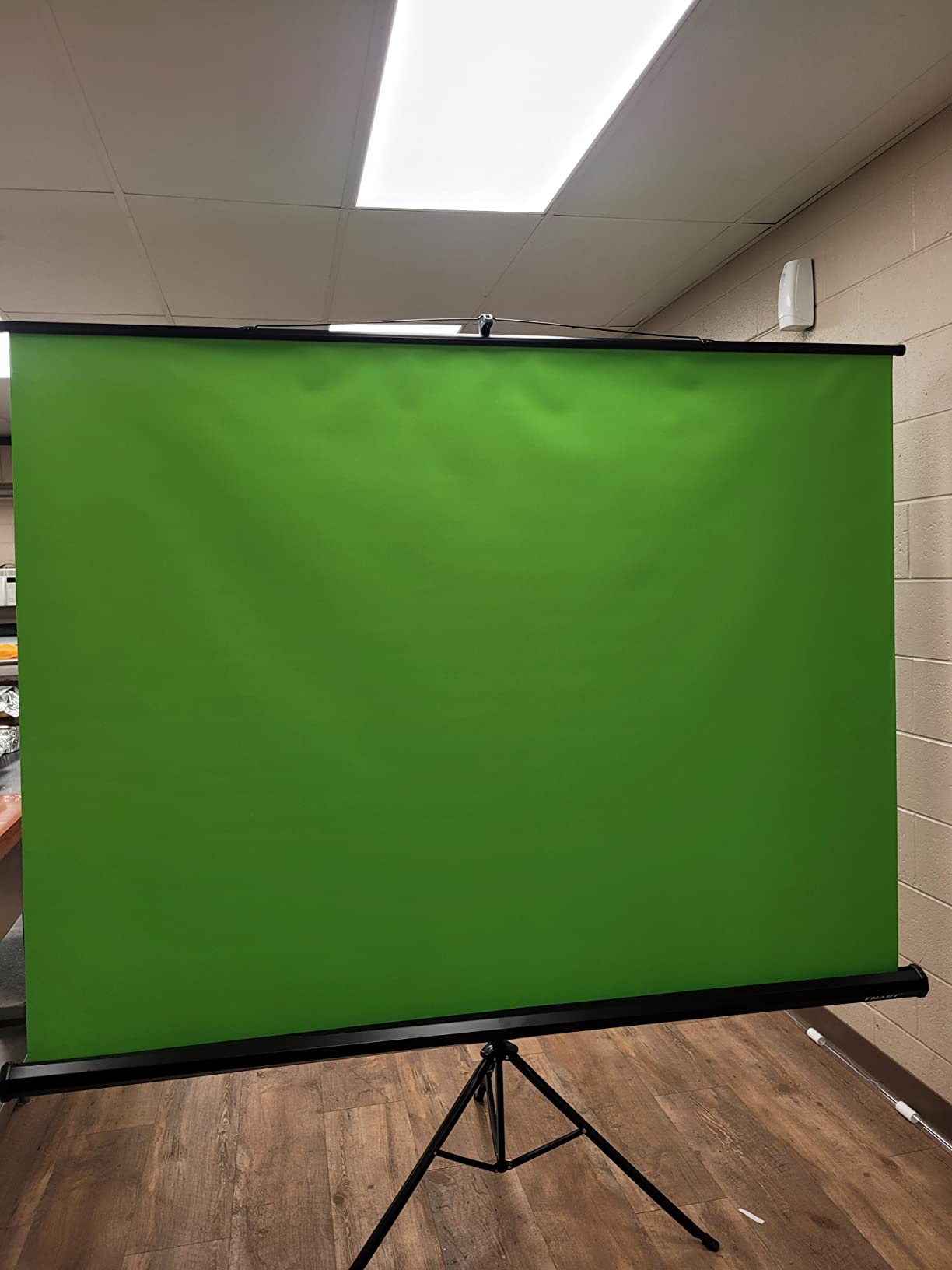 23/mo Finance Upgrate EMART Green Screen, 61 x 72in Collapsible