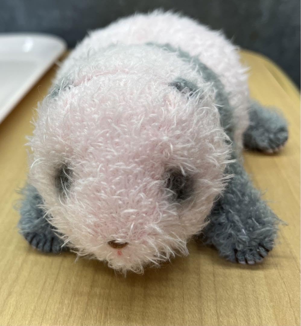 Amazon.co.jp: 上野動物園 赤ちゃんパンダ ぬいぐるみ レイレイ : おもちゃ