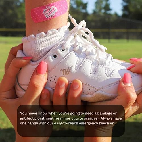 Miniatura 7 de Boo Boo Boo Ball Pom Pom Kit de primeros auxilios  Mini kit de primeros auxilios incluye llavero  Kit de primeros auxilios de viaje  Pequeño