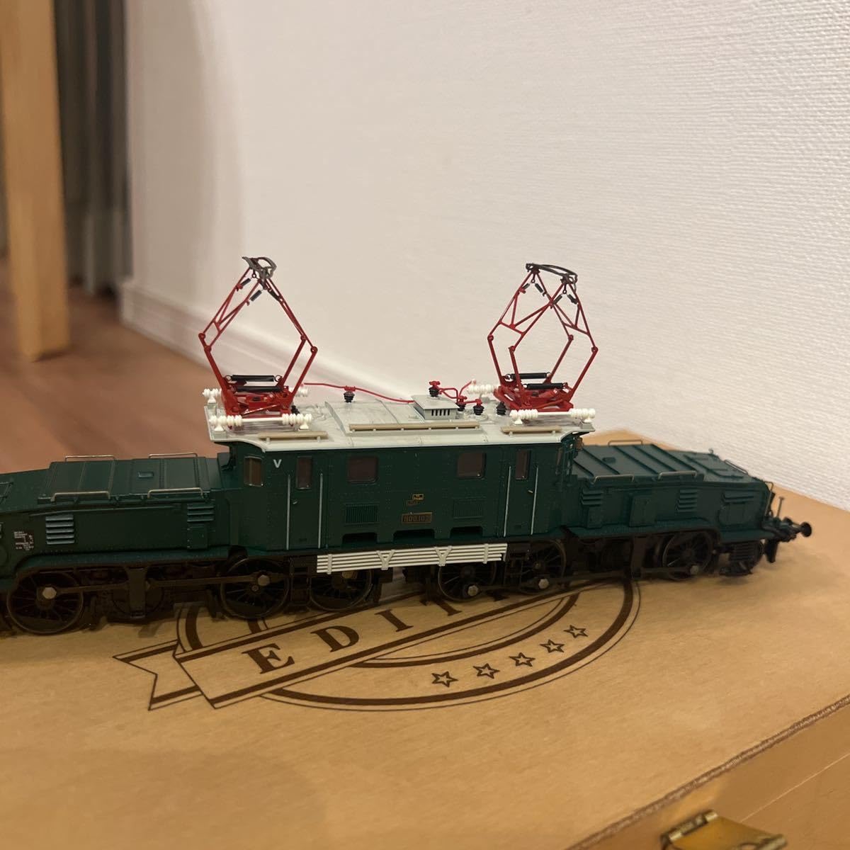 Amazon | Roco 43378 Museum Edition OBB Crocodile HO scale 鉄道模型