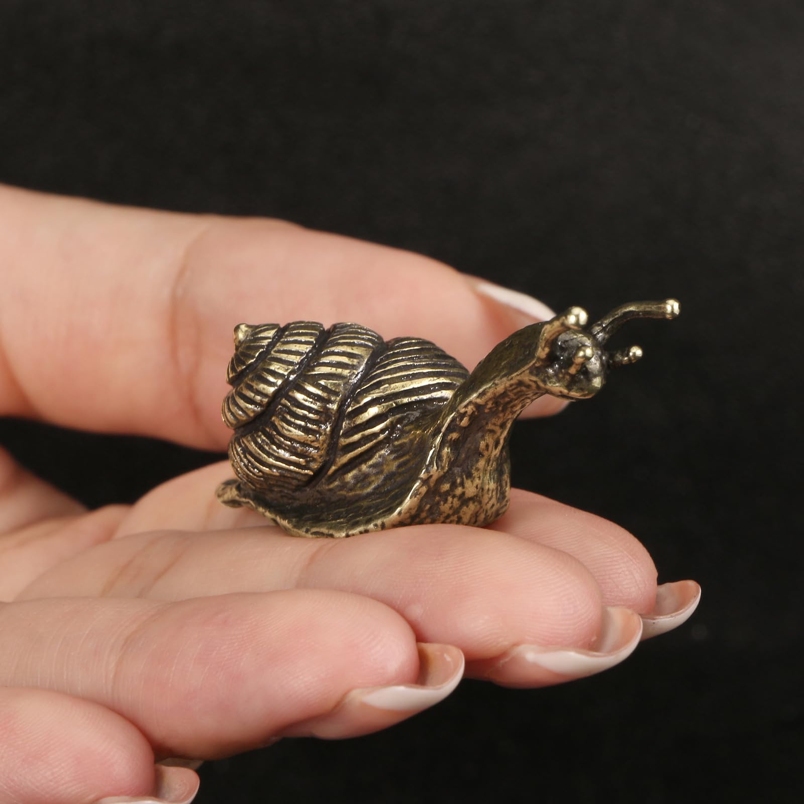 YANGPZFC Small Copper Snail Brass Ornament Brass Statue For Desk Decor, Handcrafted Vintage Sculpture