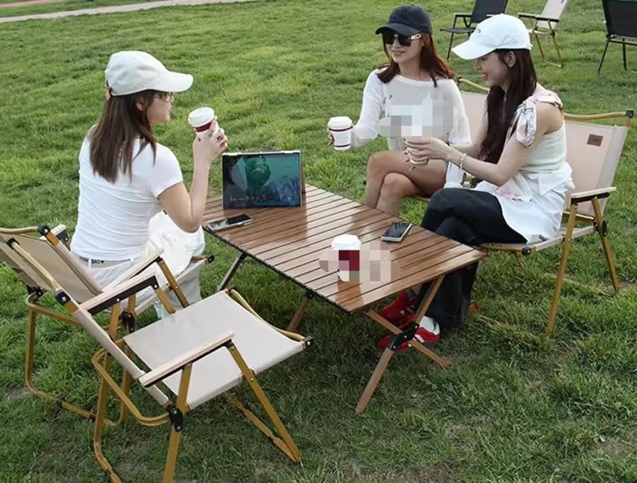 Table pliante portable et légère pour finir avec le manque d'espace de camping - 7