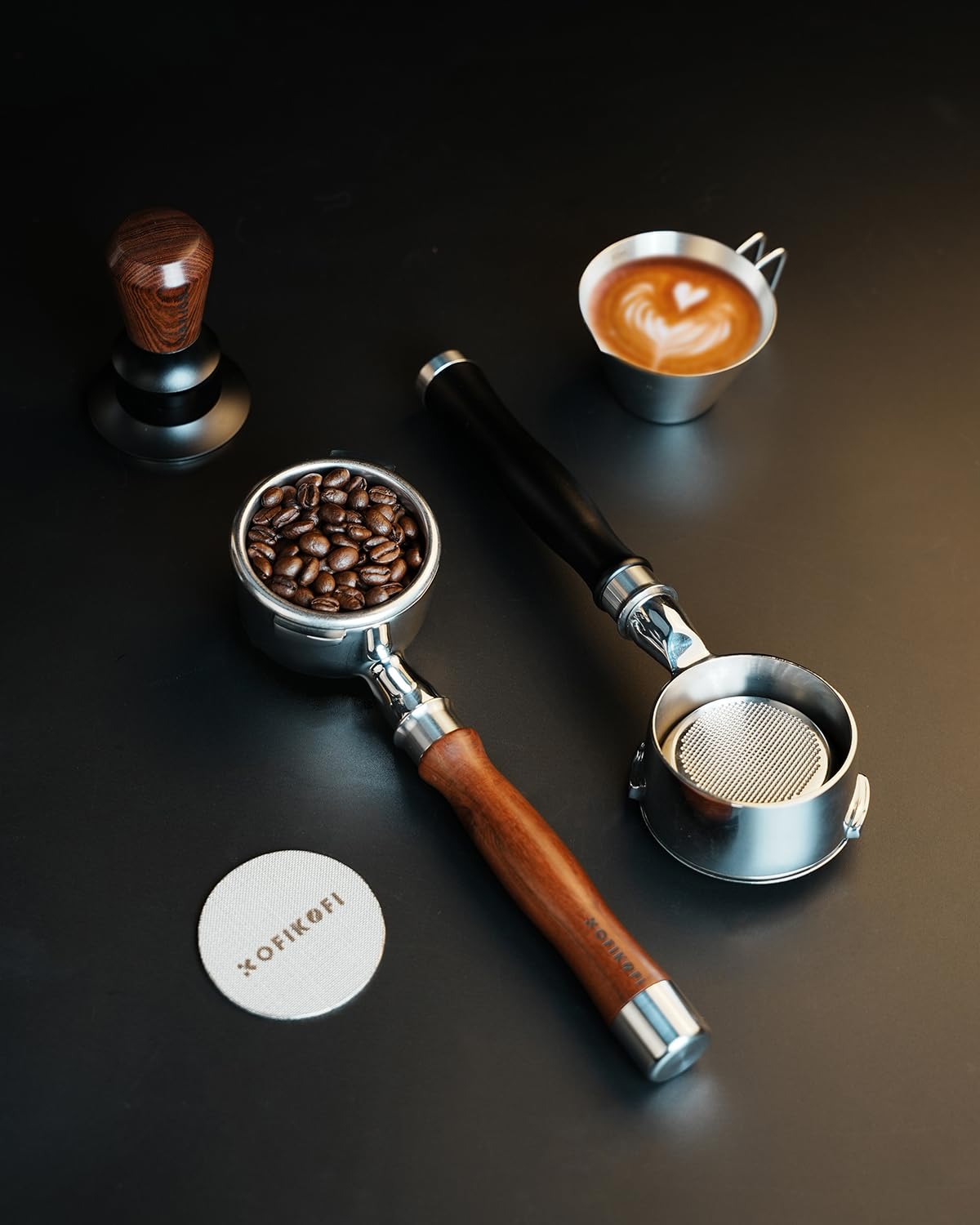 KOFIKOFI Portafiltro sin fondo de 58 mm, 2 orejas sin fondo compatible con cafetera espresso Gaggia Classic con cesta de filtro de acero inoxidable 304, colador, mango de madera