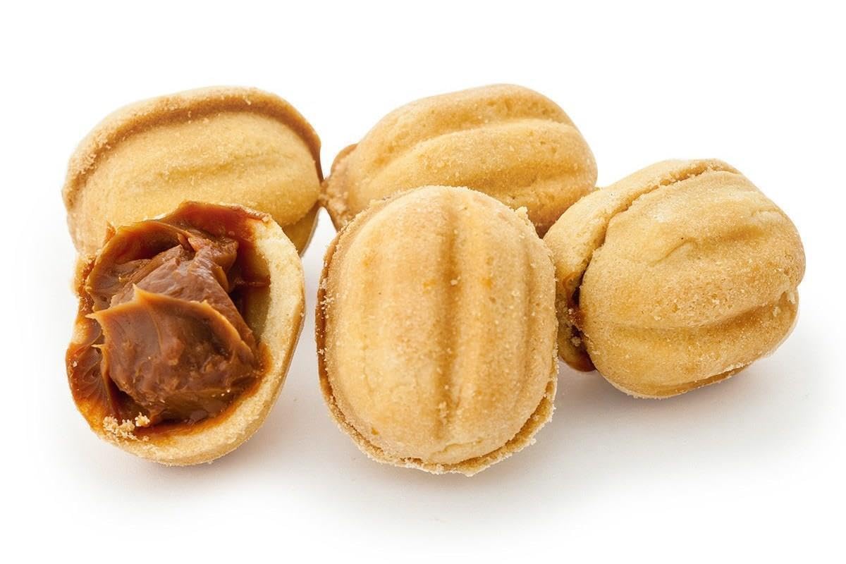 Stampo per biscotti alle noci per deliziosi biscotti e dolcetti alle noci russe
