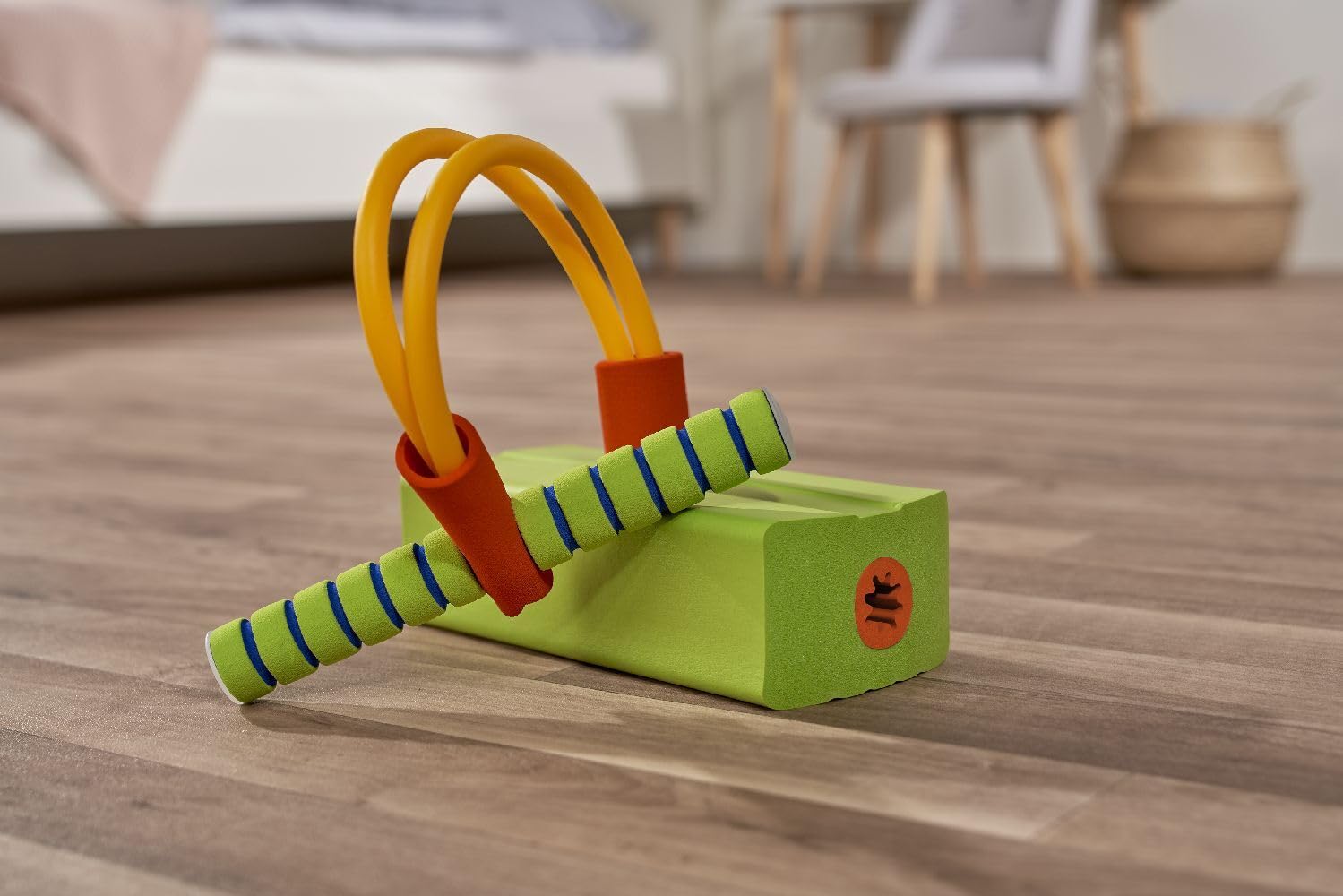 Simba 107306087 - Pogo Jumper, extra weiche Sprungplattform, Springen, Hüpfen, Stelzen, Gartenspielzeug, Outdoor, mit Quietscher, 40-90cm, ab 3 Jahren (Packung mit 2)