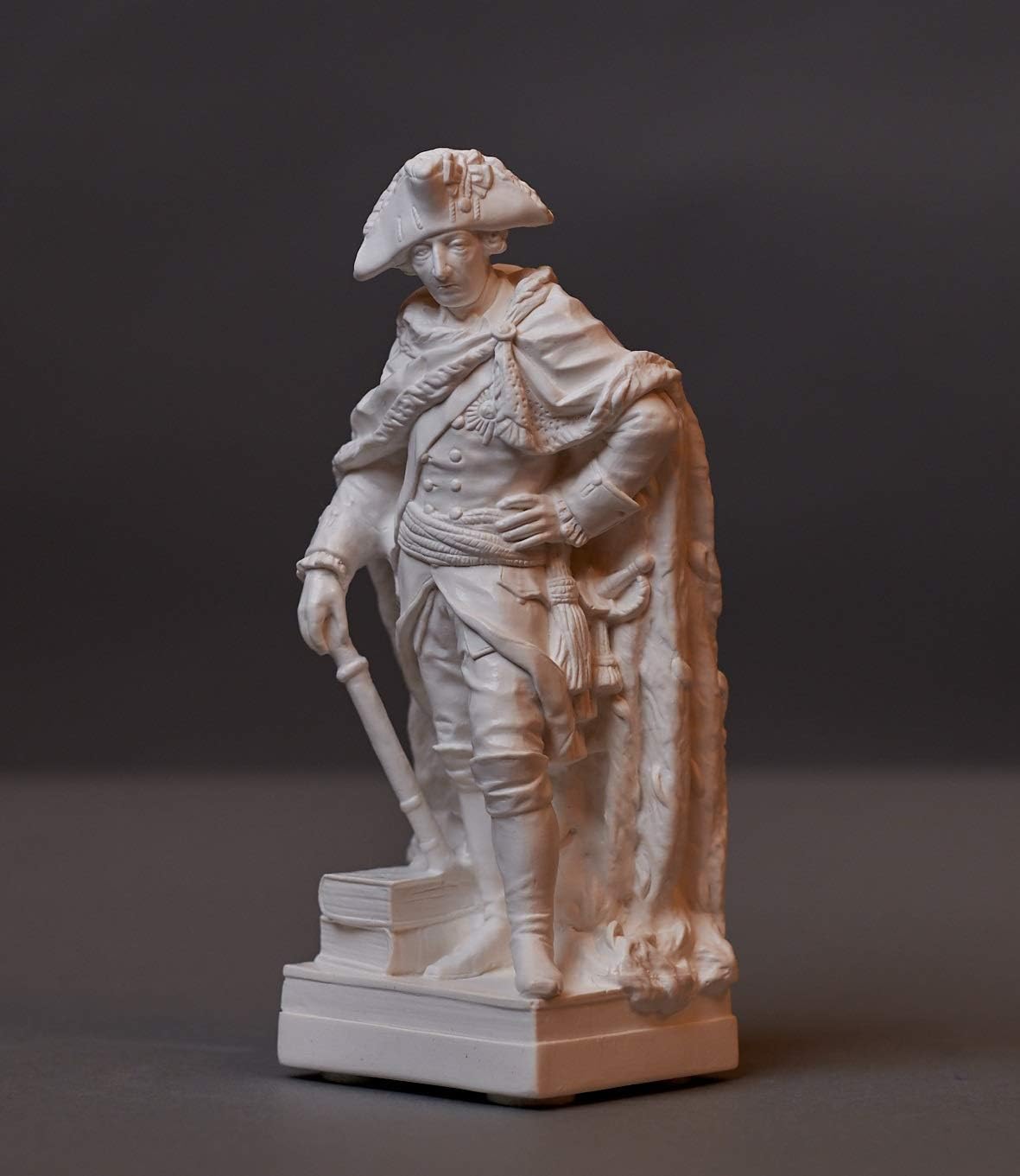 Friedrich II (standing) sculpture made cellane, Friedrich the Great, Alter Fritz, real handmade, made in Germany, bust in white, approx. 15 cm