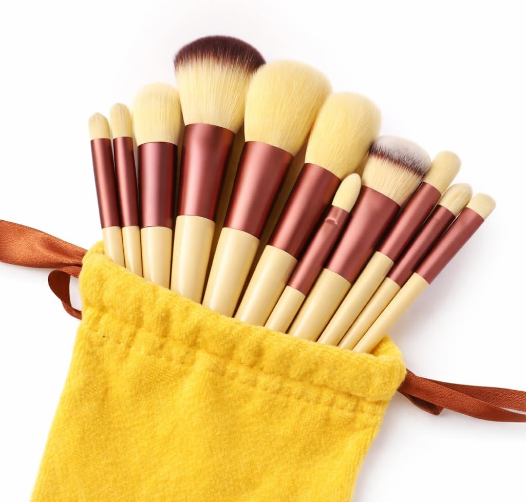 Kit de Maquiagem com 13 Pincéis COR AMARELA Cerdas Macias e Alta Precisão, Cabo Resistente, Acompanha Bolsinha Portátil para Viagem e Organização, Ideal para Uso Diário e Profissional AMARELO Kit de Maquiagem com 13 Pincéis COR AMARELA Cerdas Macias e Alta Precisão, Cabo Resistente, Acompanha Bolsinha Portátil para Viagem e Organização, Ideal para Uso Diário e Profissional AMARELO
