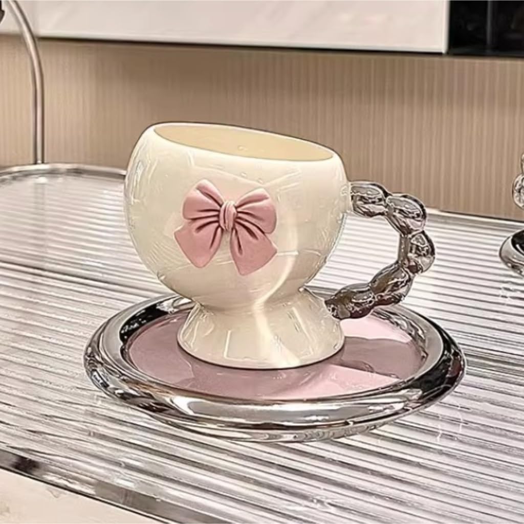 Herbata herbaty, Wysokiej jakości zestaw ceramicznych filiżanek i spodków