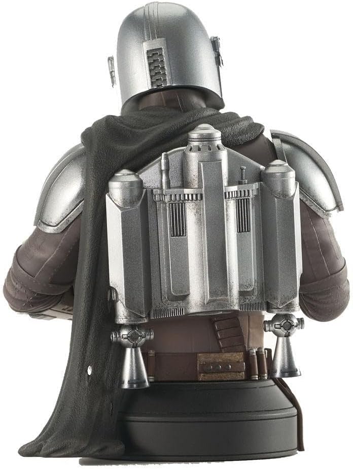 Diamond Select Toys Star Wars: The Mandalorian with Grogu 1:6 Scale Previews Exclusive Bust, Multicolor,6 inches,DEC219397