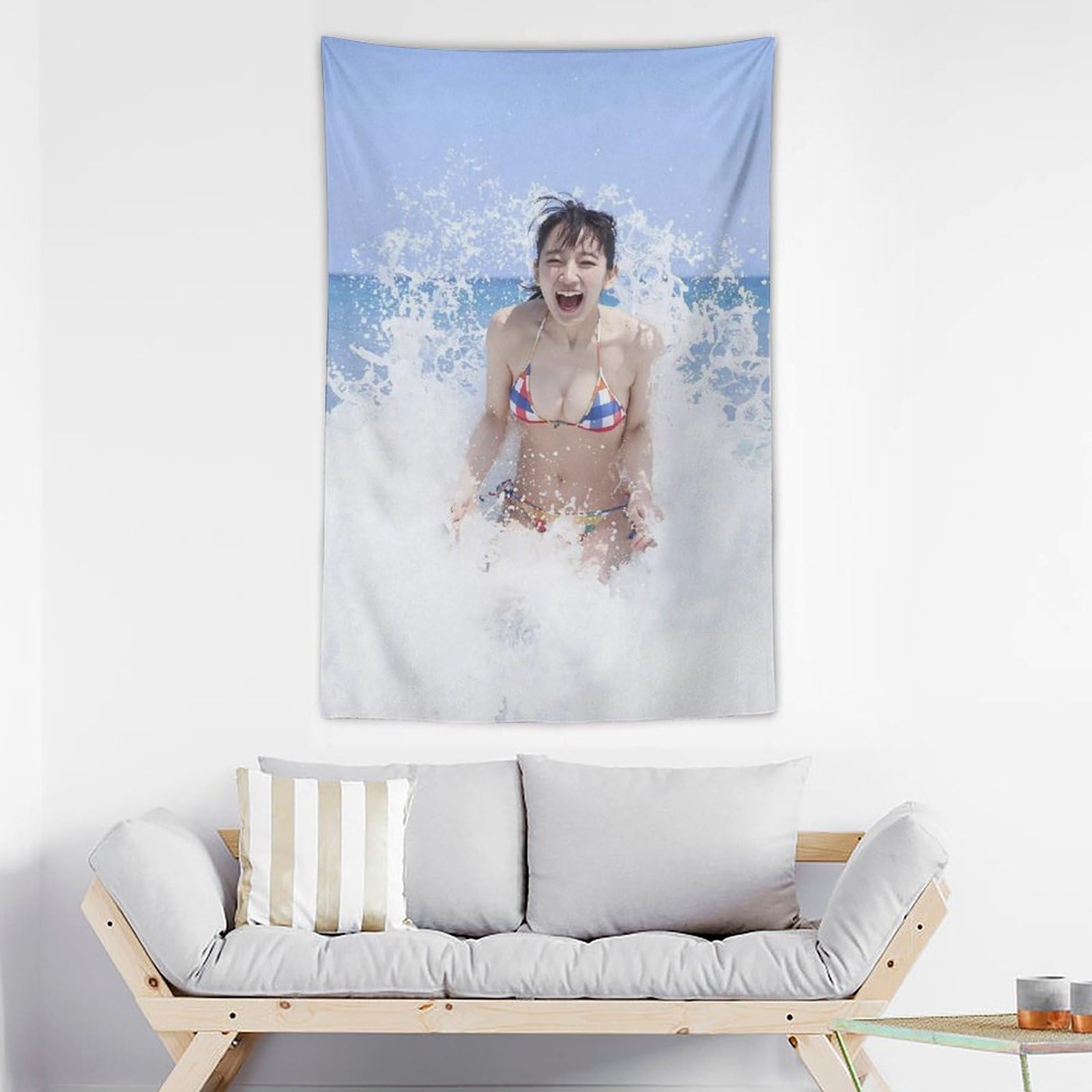 Amazon.co.jp: 吉岡里帆 写真集 水着 ポスタータペストリー