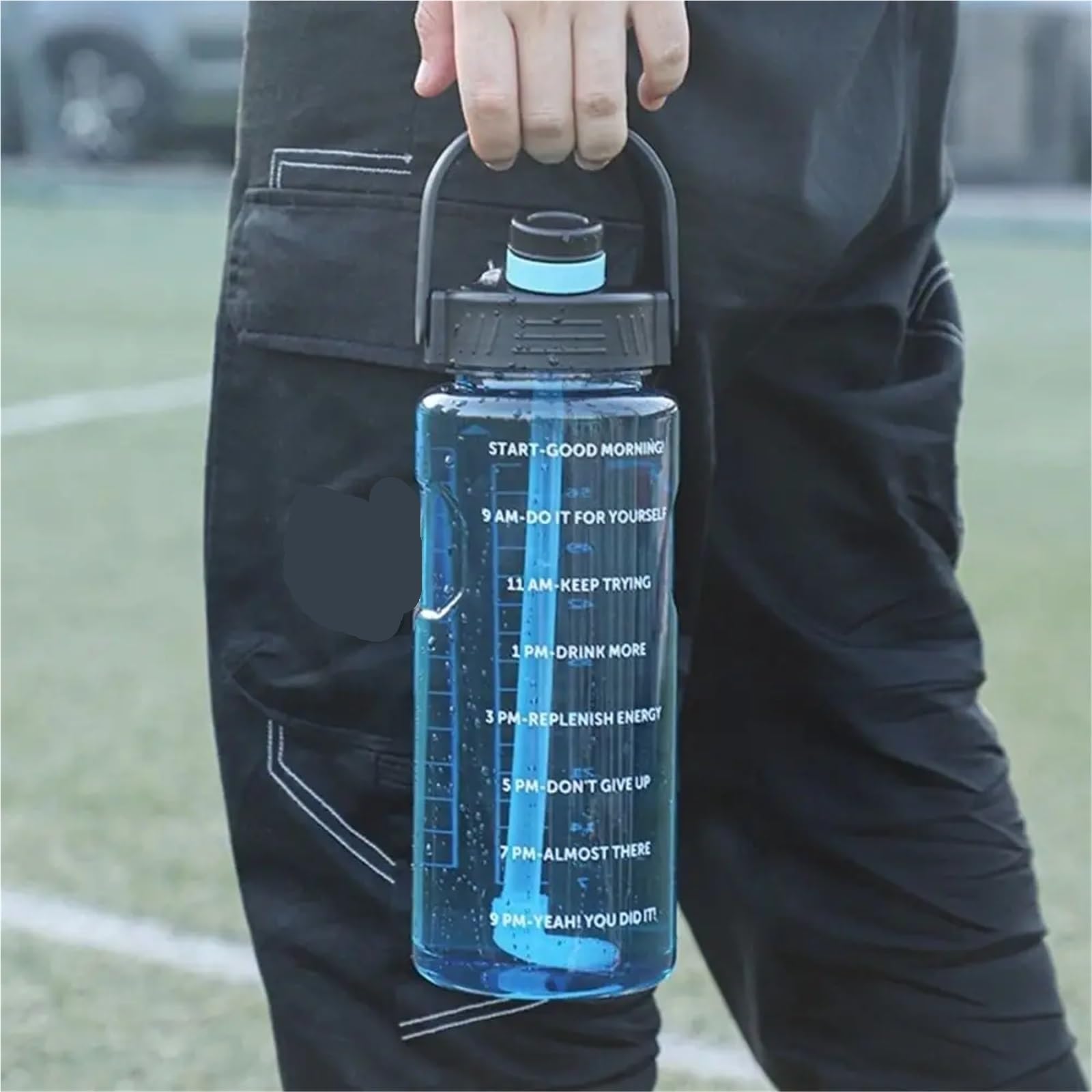 Sport-Wasserflasche mit Zeitmarkierung, transparente Trinkflasche, wasserdicht, große Kapazität, Karaffe für den Außenbereich (2 l, blau)