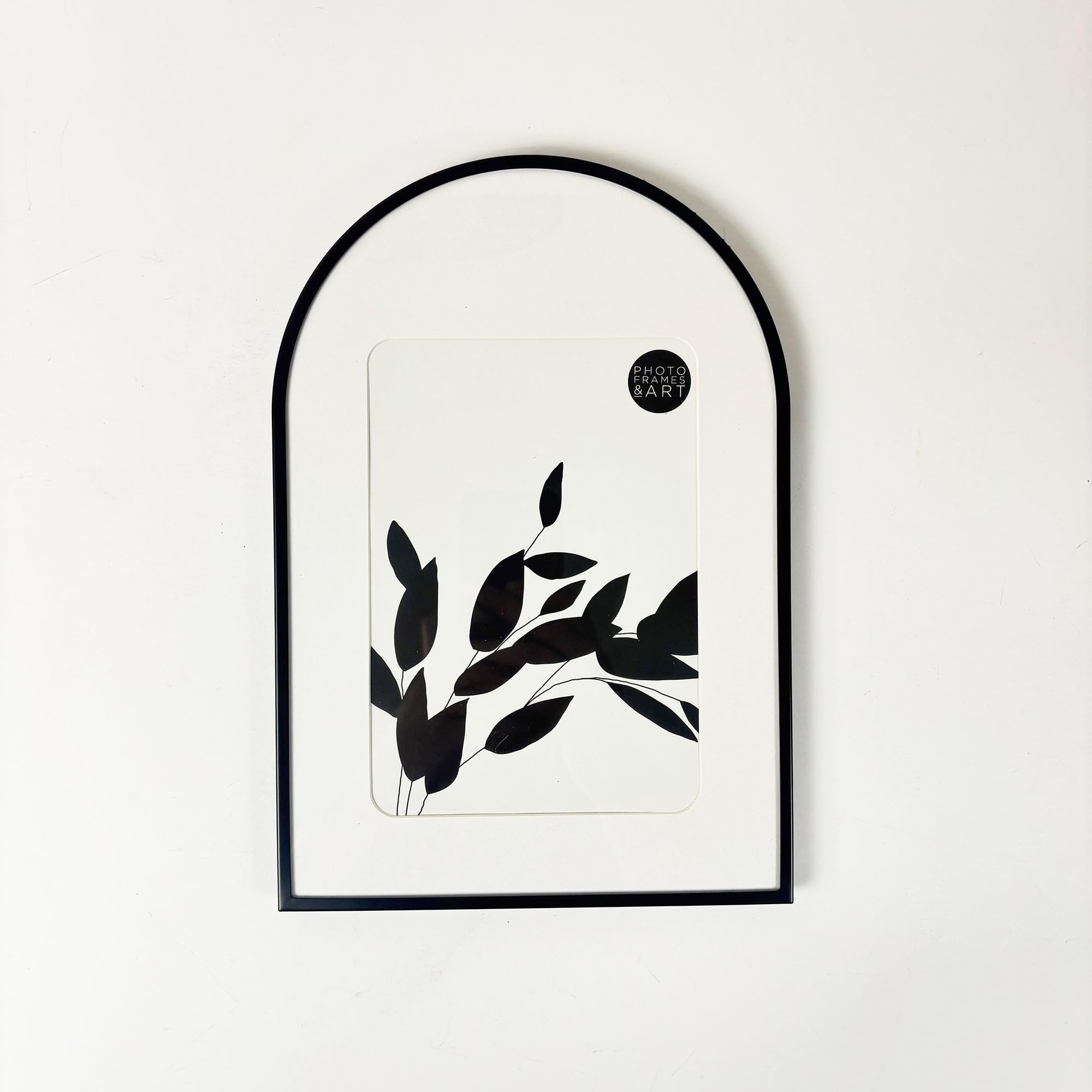 pf+a REAL GLASS 7x5 Black Metal Arched Picture Frame - Black 7x5 inch Photo Frames With Mount - Tabletop