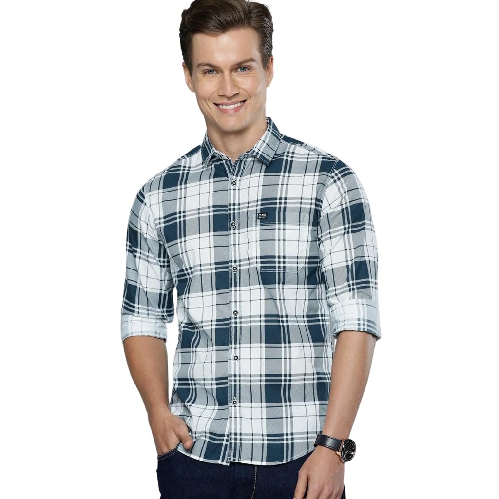 Men Slim Fit Checkered Full Sleeves Cutaway Collar Casual Shirt