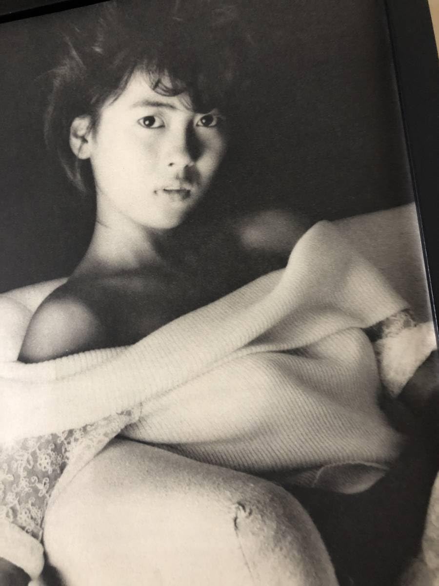 Amazon | kj 額装品 15歳 中山美穂 グラビア セクシー 貴重写真 A4