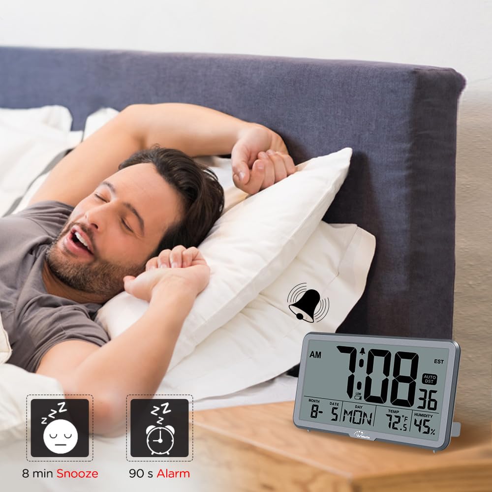 WallarGe Orologio da parete digitale a batteria, orologio da scrivania con temperatura, umidità e data, grande display digitale calendario sveglia per anziani, camera da letto, ufficio, 8 fusi orari
