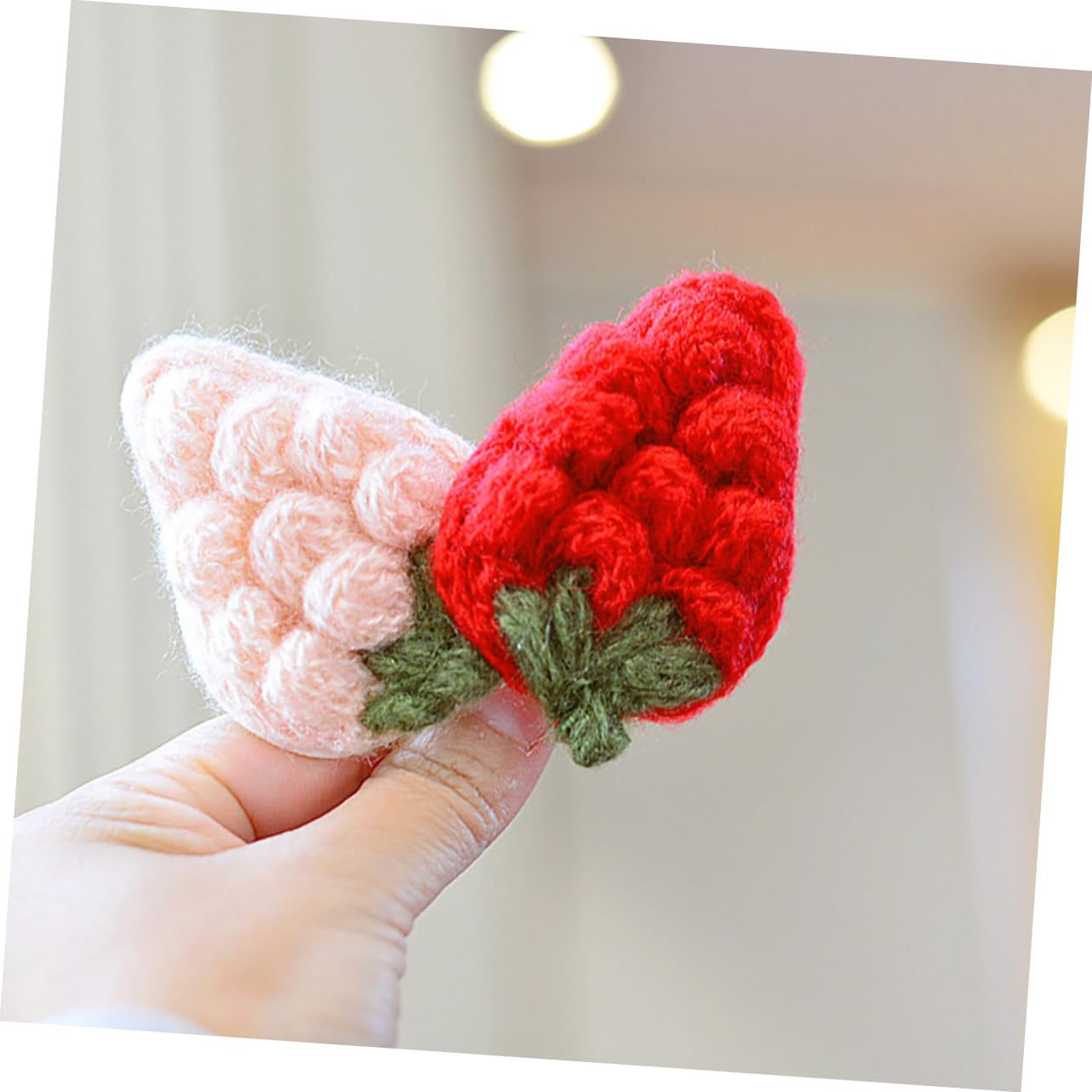 Handmade Plush Strawberry Hair Clips, Barrettes and Bangs Clips for Girls - Hair Accessories Decoration