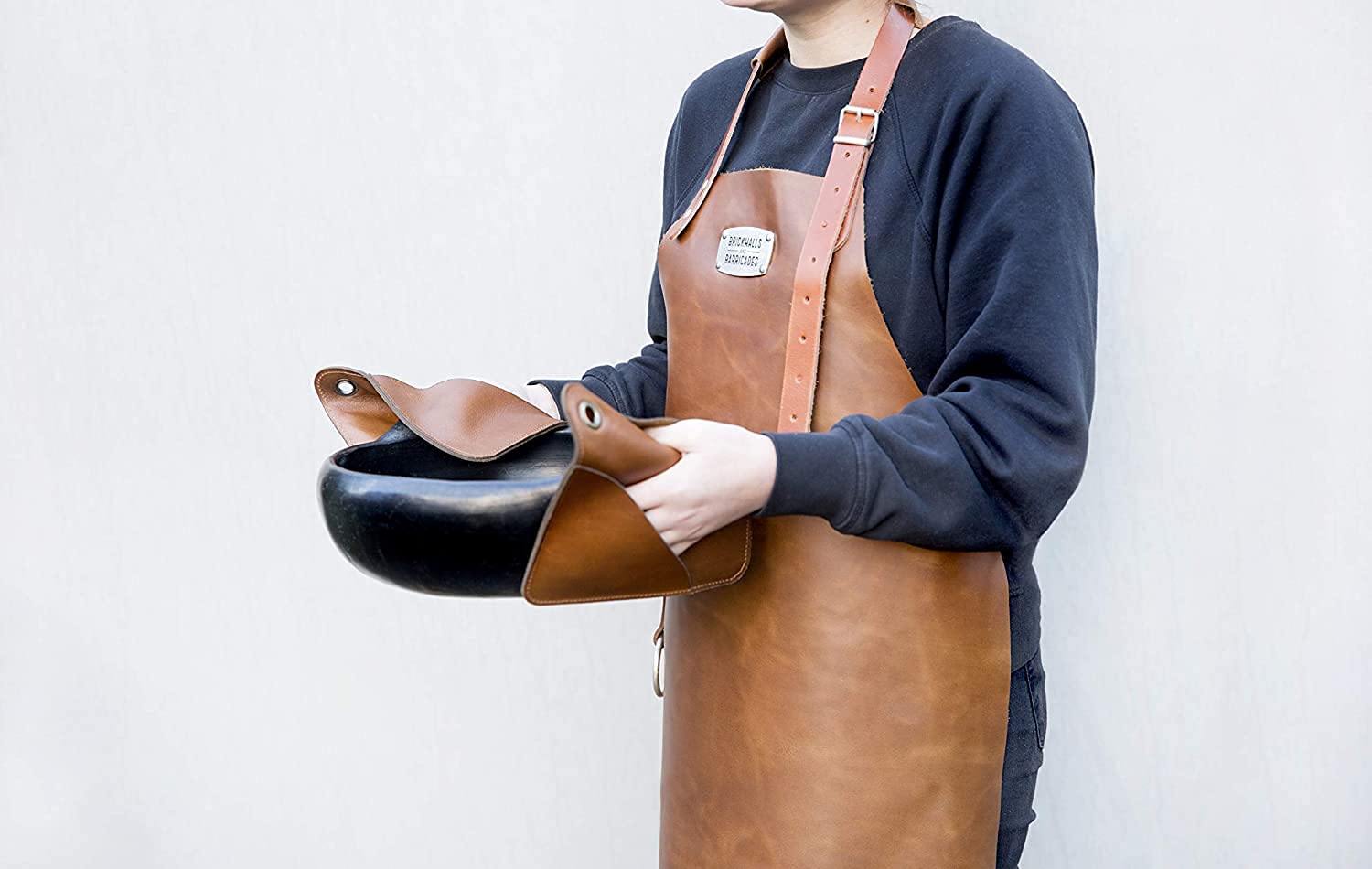 Amazon｜Brickwalls And Barricades レザーエプロン ザ・クラシック