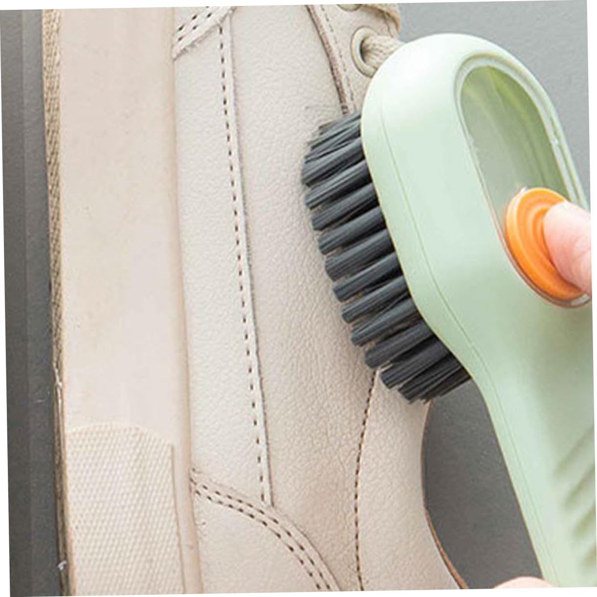 Abaodam 2 STÜCK Teiliges Schuhbürsten Langem Griff und Integriertem Seifenspender Weiche Oberfläche für Effektive Reinigung von Schuhsohlen Vielseitig Einsetzbar für Schuhe Kleidung