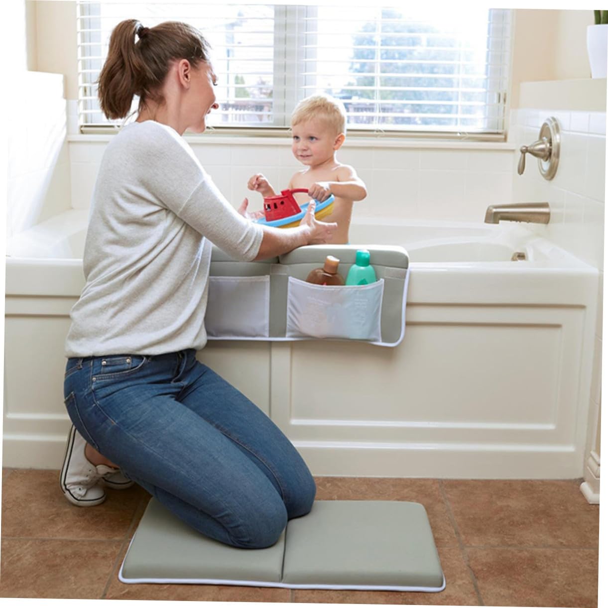 SOLUSTRE Alfombra Antideslizante para Baño Infantil Material Sbr y Bolsillos, Rodillera Protectora para Rodillas y Codos en Ducha y Baño de Niños