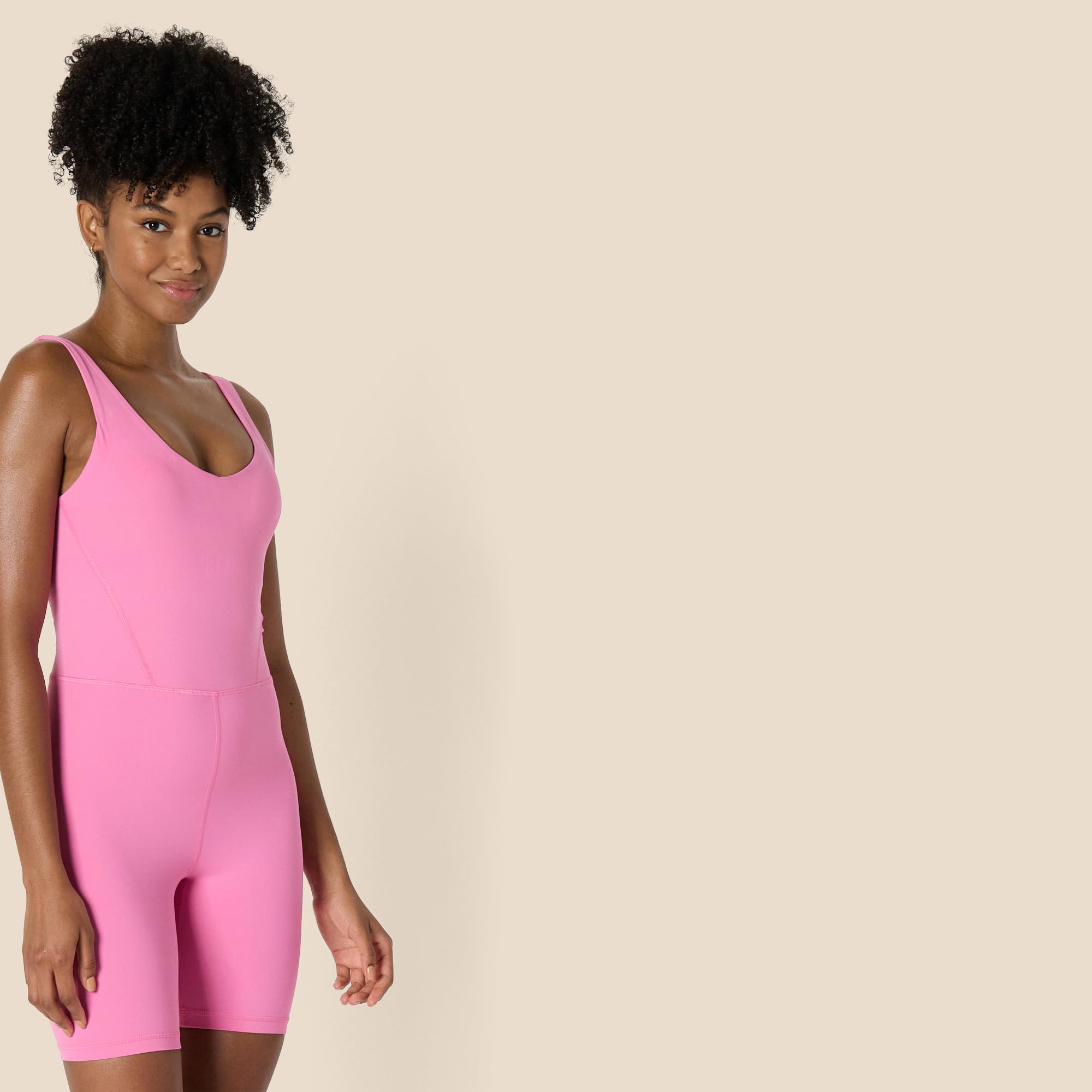 Amazon Essentials Donna Tutina Corta Intera Tecnica in FormFlex Morbidissimo con Reggiseno Integrato