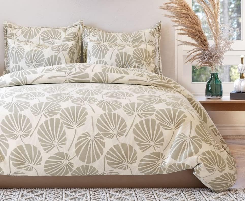 Image of DECOMIZER Super Soft Glace Cotton King Size AC Comforter || Blanket || Duvet with 1 King Size Elastic Fitted Bedsheet 72 inchX78 inch Inch and 2 Large Pillow Cover - 4 Piece Comforter Set - Beige Patta