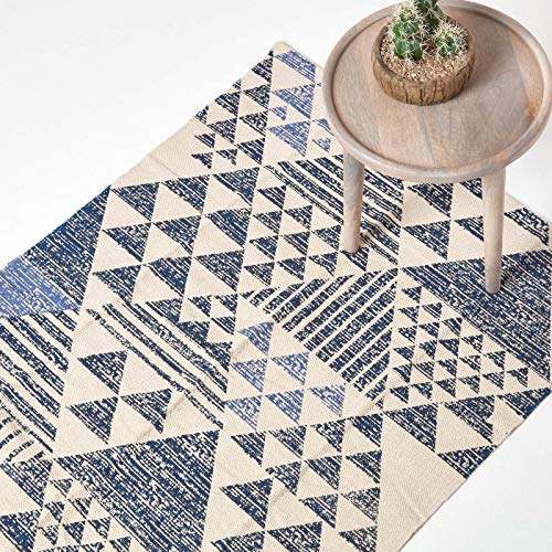 HOMESCAPES Geometric Printed Rug 'Delphi' Navy Blue & White 100% Cotton Rug, 90 x 150 cm, 90 x 150 cm (Rectangular)