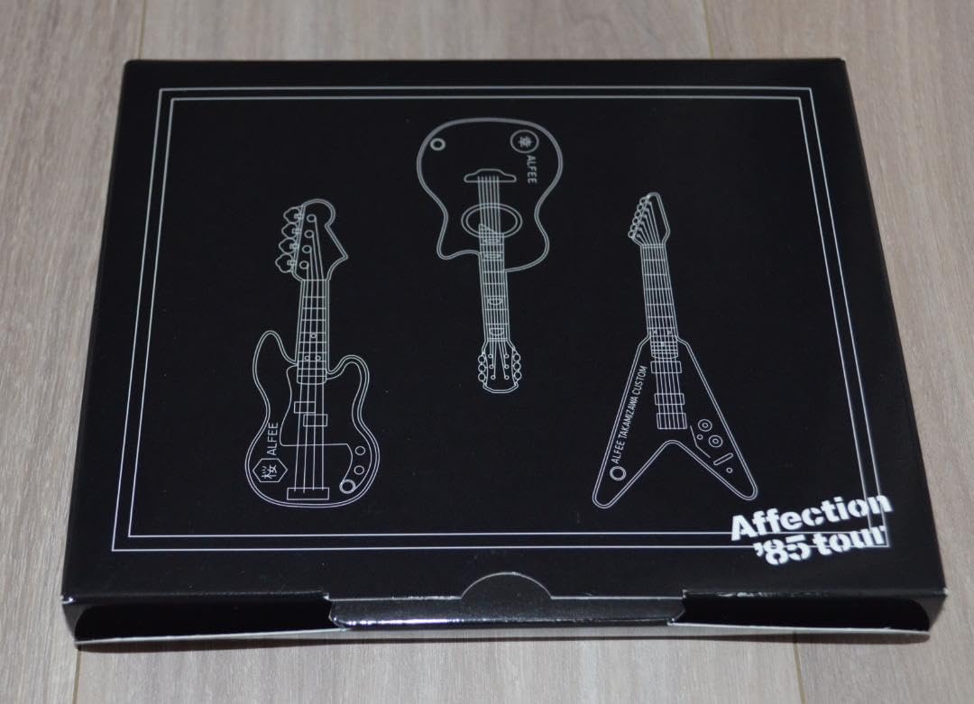 ALFEE R⑲ 1984 レプリカ・モデル キーホルダー Set BOX 新品 グッズ アルフィー 高見沢俊彦 THE ALFEE 坂崎幸之助 ギターキーホルダー 2点セット - メルカリ