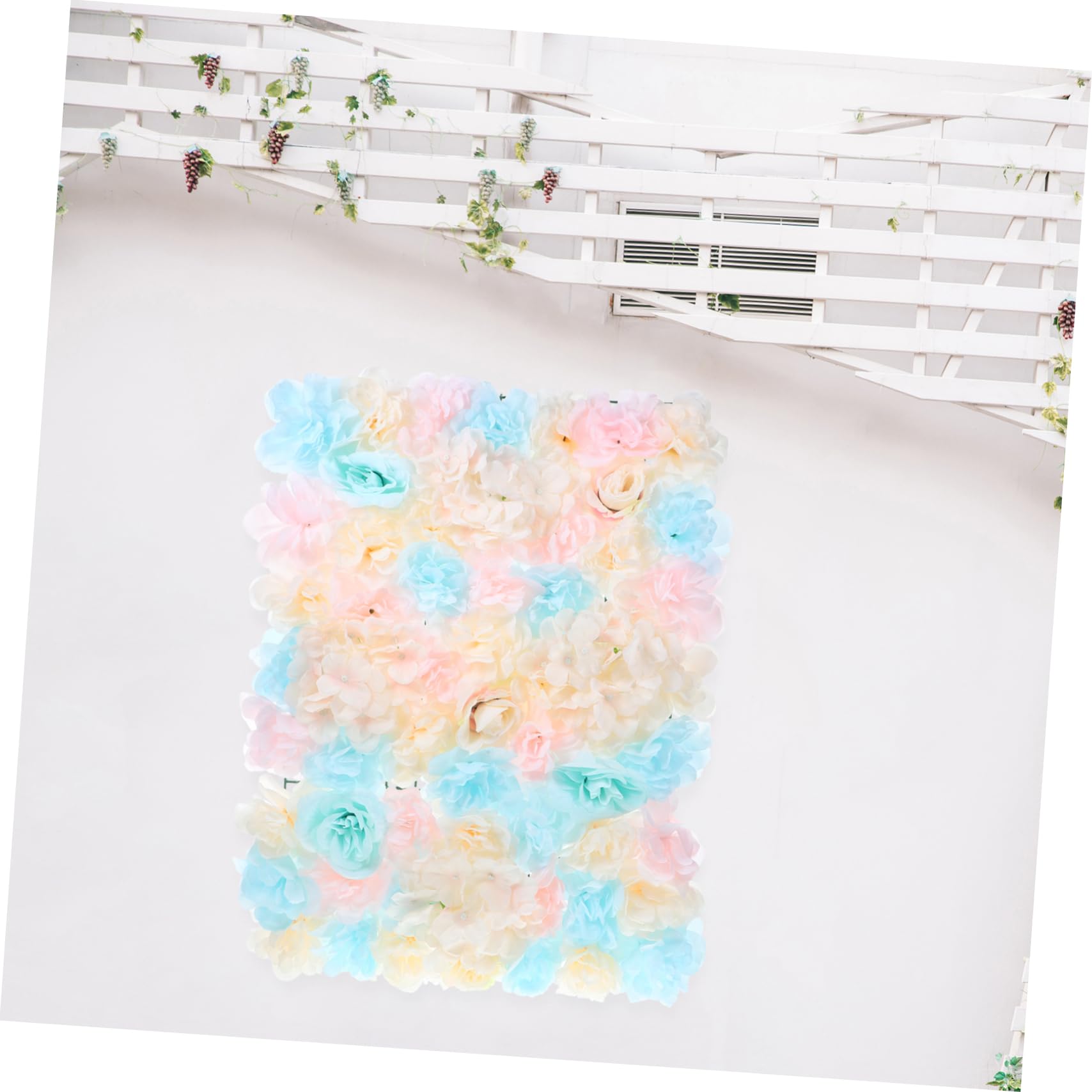 Amosfun Künstliche Rosen Blumenwand 40x60 cm aus PVC und Seidenstoff | Fotohintergrund für Hochzeit und Zuhause, Realistische Optik, Elegante Wanddekoration