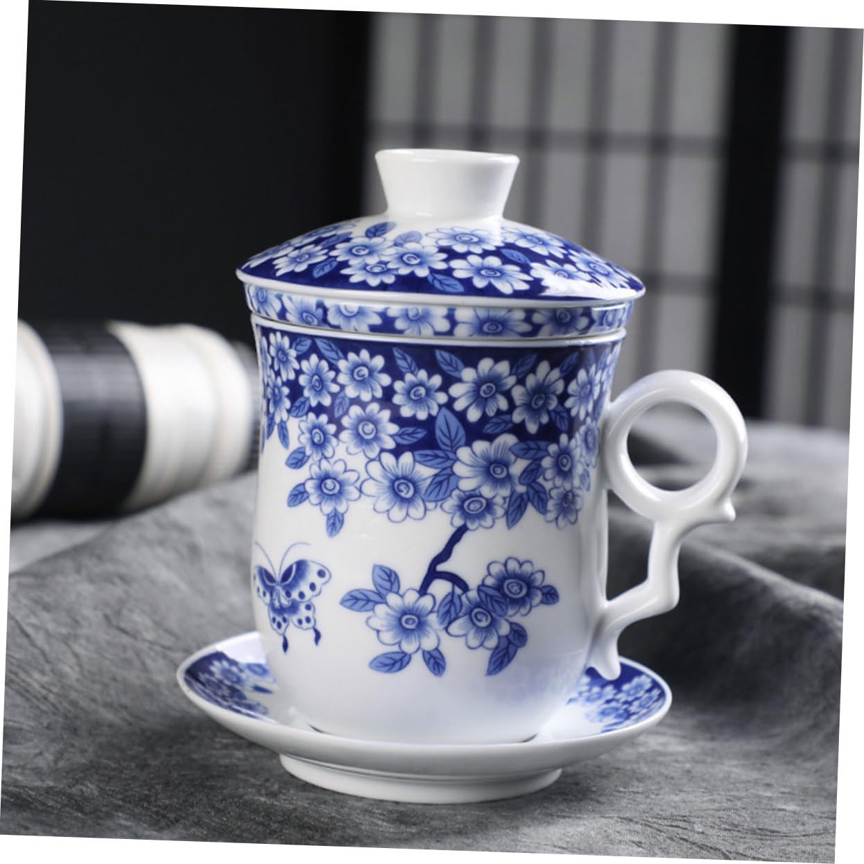 Teetassen Dekorativ und Praktisch Keramik mit Sieb und Untertasse Satz Chinesisches Teegeschirr mit Blauem Ziermuster für Teeliebhaber Zuhause