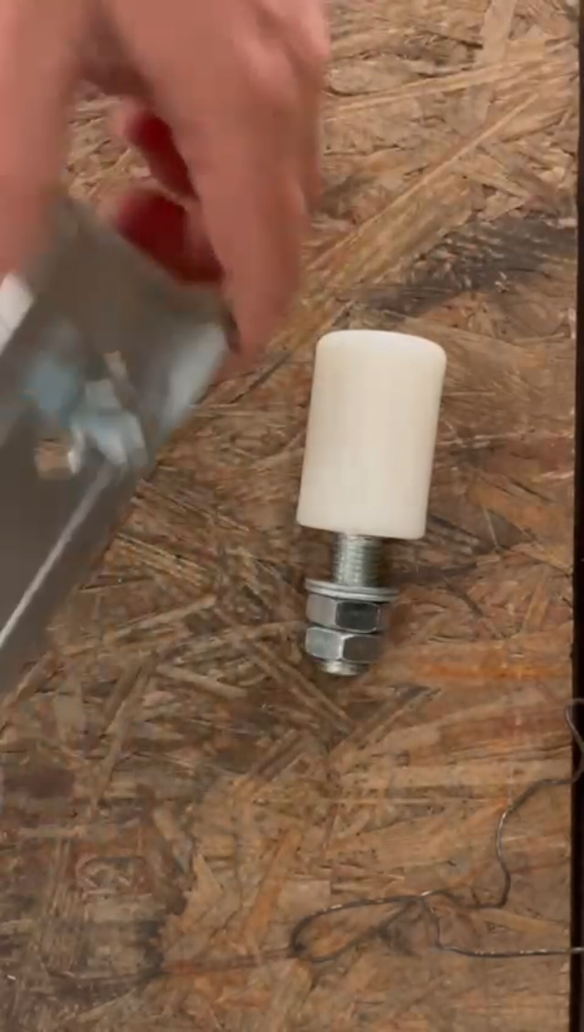 Déco Fer Forgé-Olive De Guidage- Fixation A Visser Sur Plaque