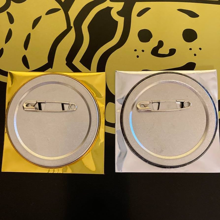 もち吉✖︎福岡くんコラボ／金の缶・黒の缶・缶バッチ Amazon.co.jp: もち吉 福岡くん ソフトバンクホークス 金と黒 缶