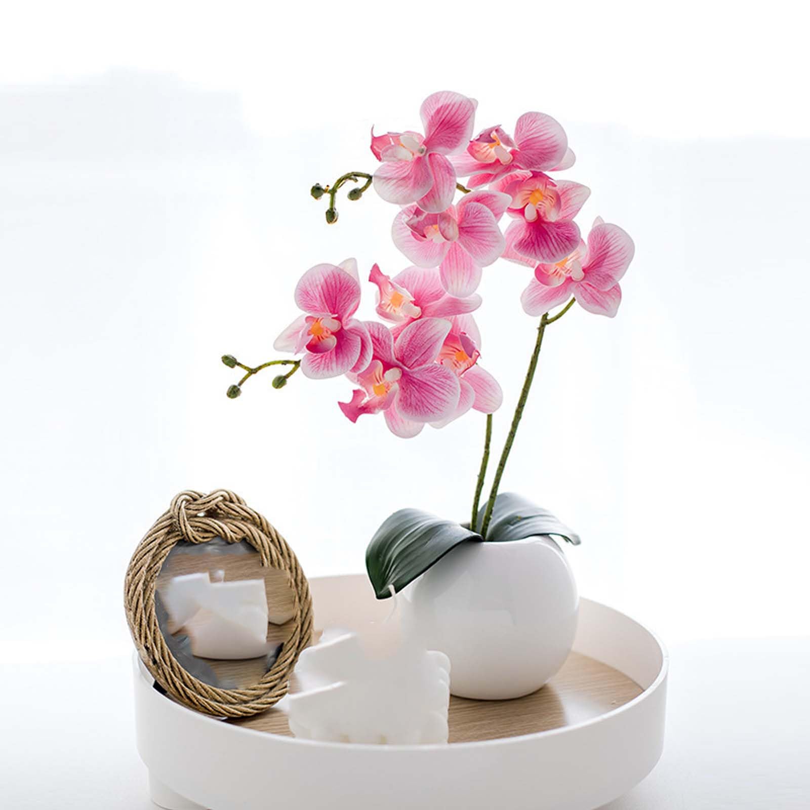 Künstliche Pinke Phalaenopsis-Orchidee, getopfte Blumendekoration, lebensechte Blumenarrangement mit weißem Keramiktopf für zu Hause